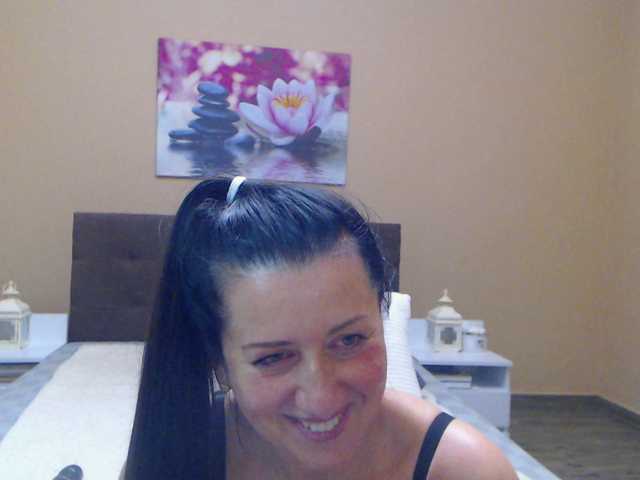 Salome8888's BongaCams show and profile