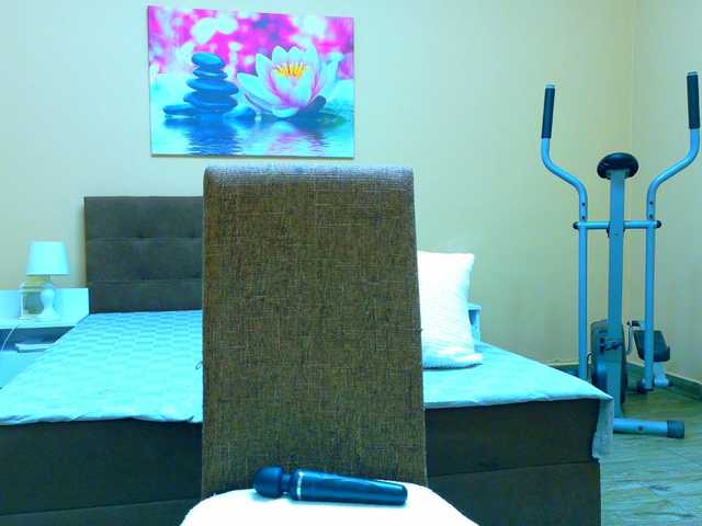 Salome8888 live cam on BongaCams