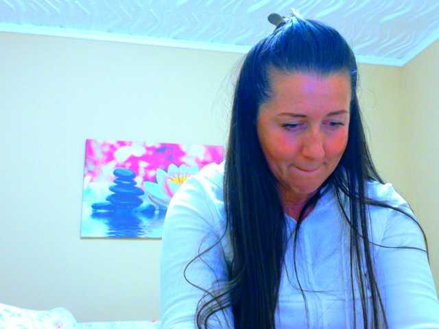 Maya_Banks live cam preview