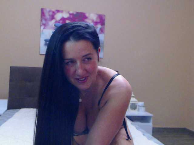 Salome8888 live cam on BongaCams