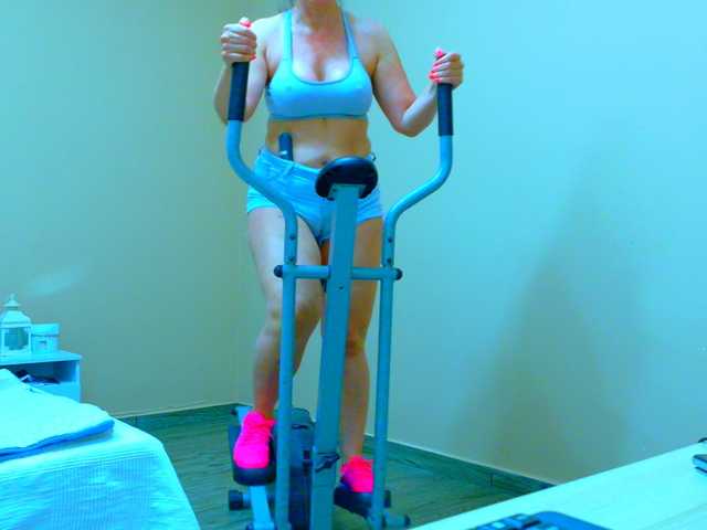 Salome8888 live cam on BongaCams