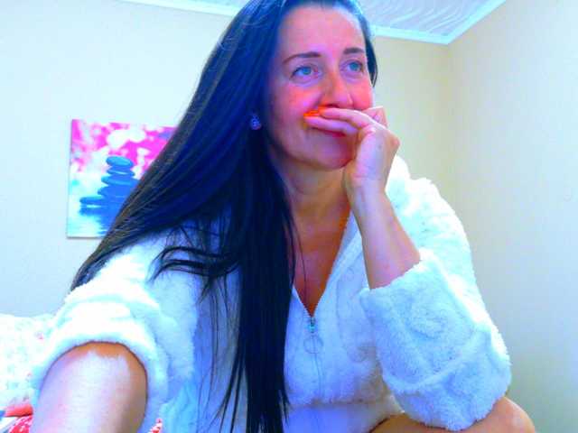 Salome8888 live cam on BongaCams