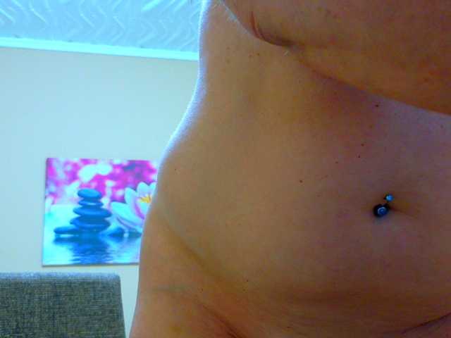 Salome8888 live cam on BongaCams