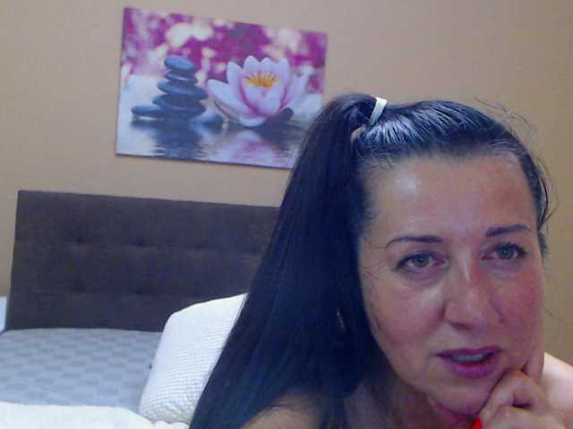 Salome8888 live cam on BongaCams