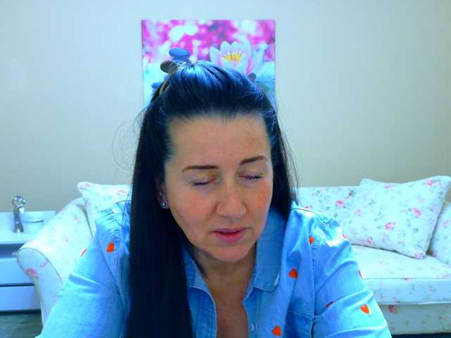 Maya_Banks live cam preview