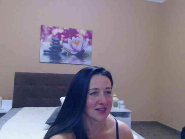 Maya_Banks webcam