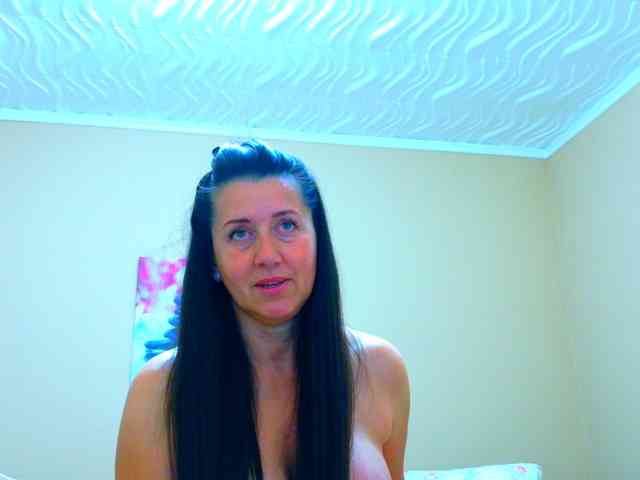 Maya_Banks webcam
