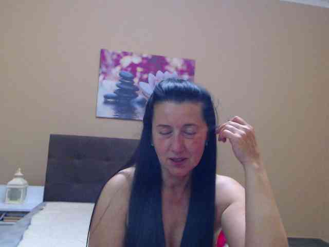Maya_Banks webcam