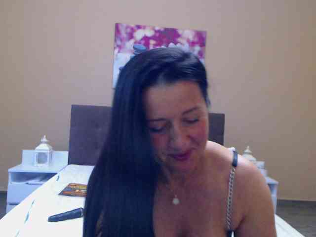 Maya_Banks webcam