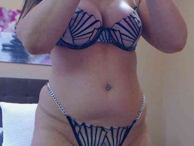 Maya_Banks webcam
