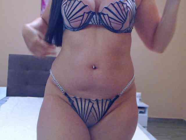Maya_Banks webcam