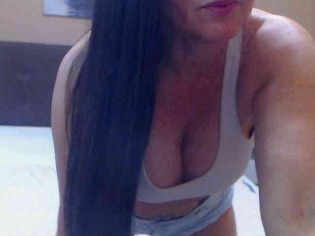 Maya_Banks webcam
