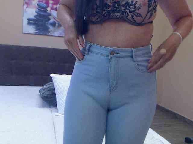 Maya_Banks webcam