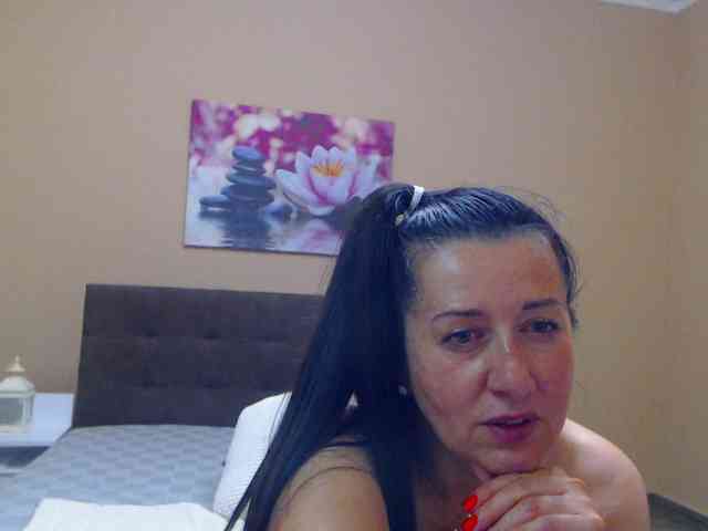 Maya_Banks webcam