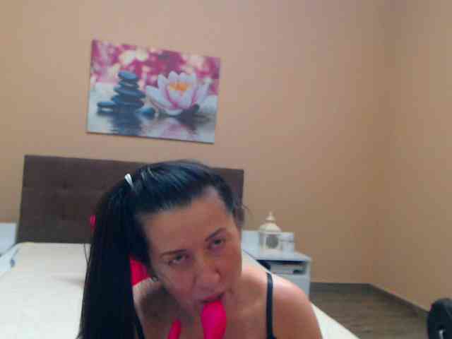 Maya_Banks webcam