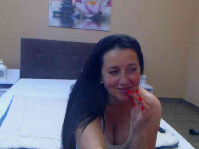 Maya_Banks webcam