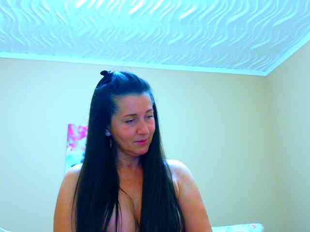 Maya_Banks webcam