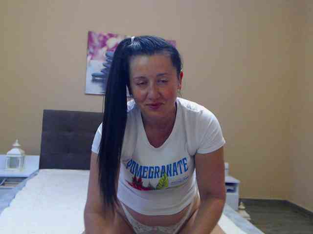 Maya_Banks webcam