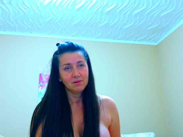Maya_Banks webcam