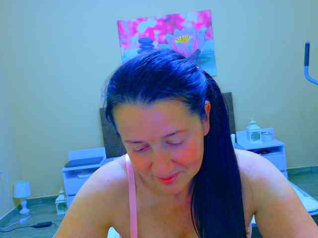 Maya_Banks webcam