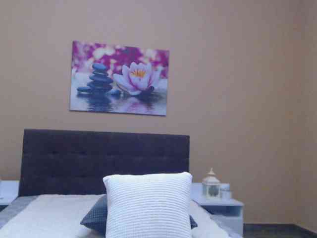 Maya_Banks webcam