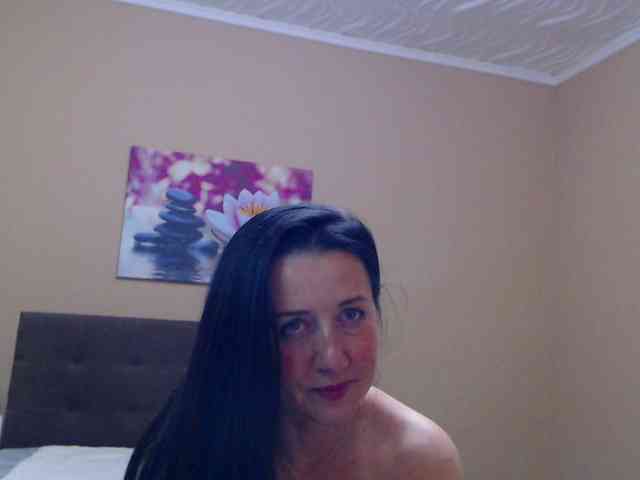 Maya_Banks webcam