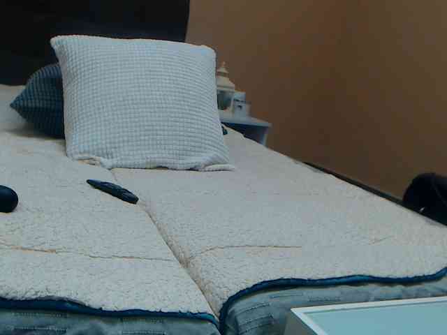 Maya_Banks webcam