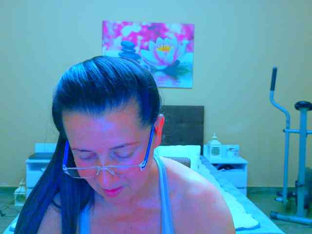 Maya_Banks webcam