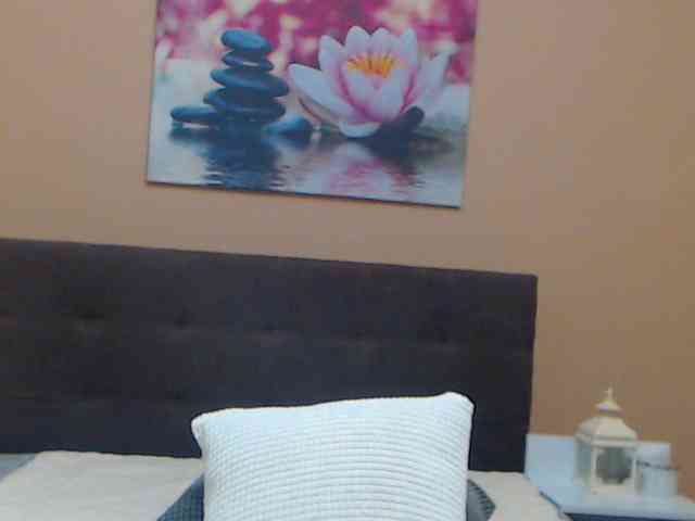 Maya_Banks webcam