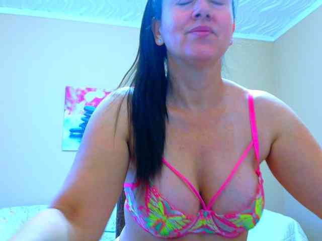 Modelo: Maya_Banks