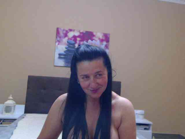 Maya_Banks webcam