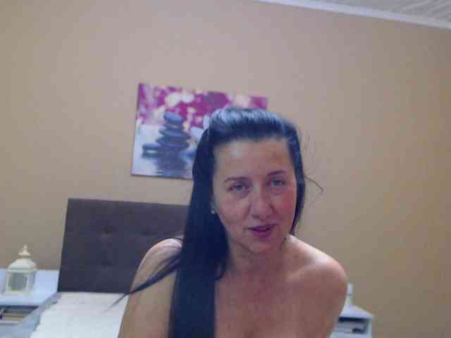 Maya_Banks webcam