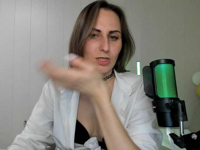 Kiza9's BongaCams show and profile