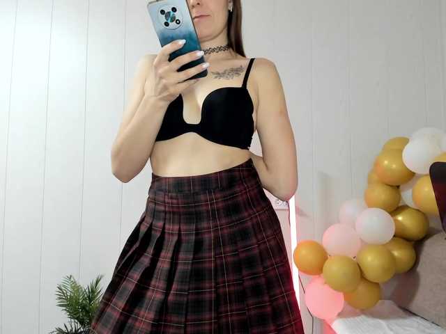 Kiza9's BongaCams show and profile