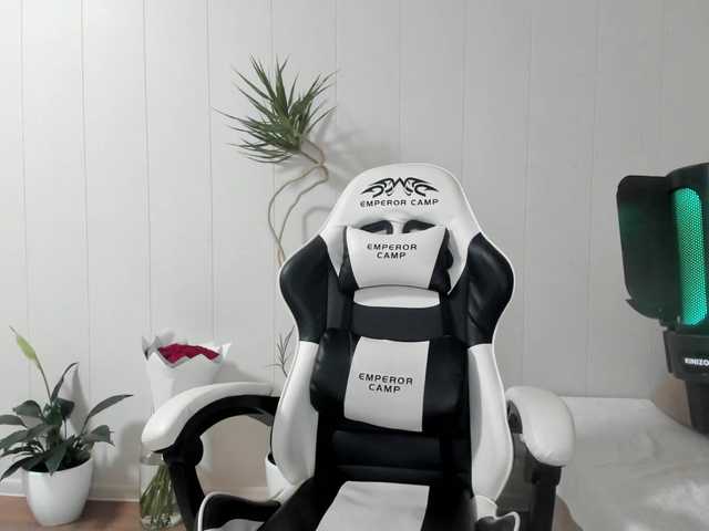 Kiza9 live cam on BongaCams