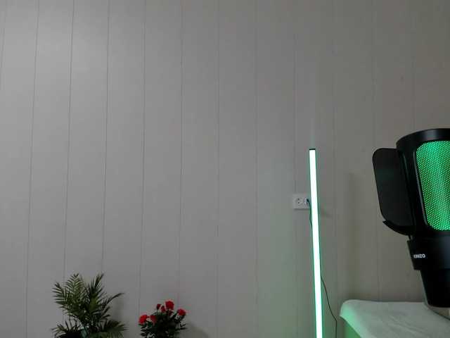 Kiza9's BongaCams show and profile