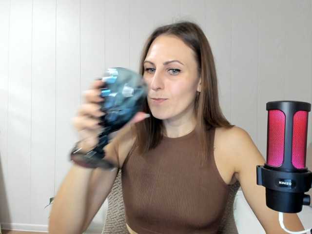 Kiza9 live cam on BongaCams