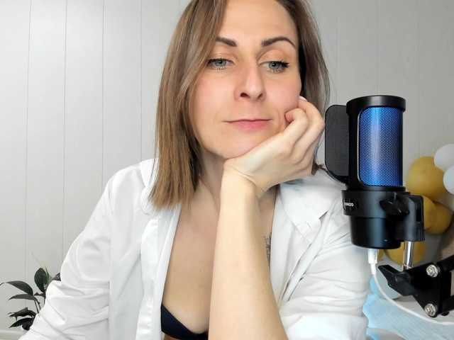 Kiza9's BongaCams show and profile
