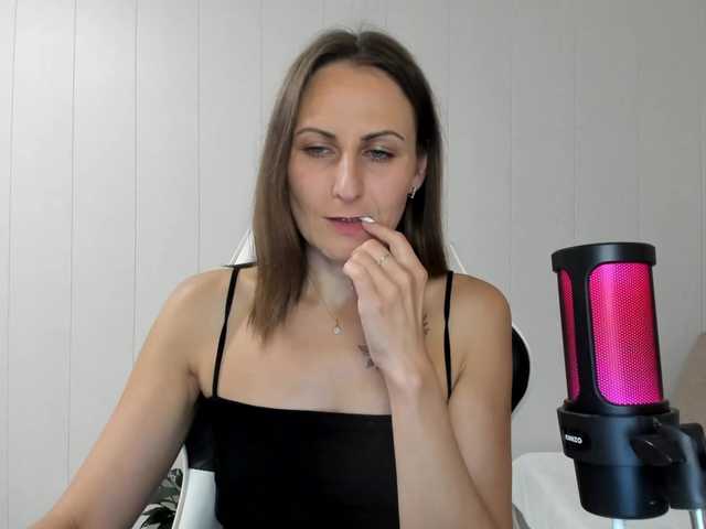 Kiza9 live cam on BongaCams