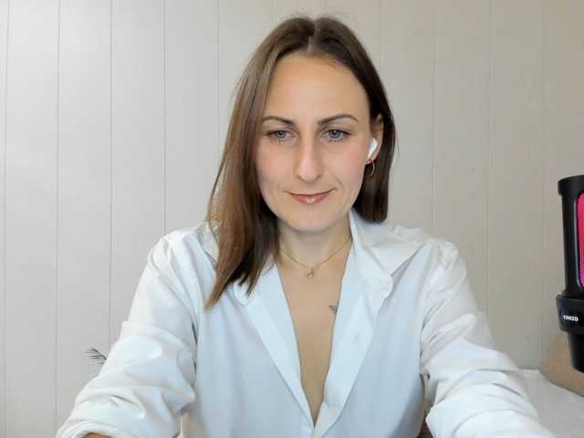 Kiza9 live cam on BongaCams