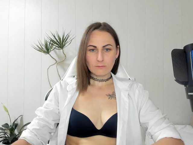 Kiza9 live cam on BongaCams