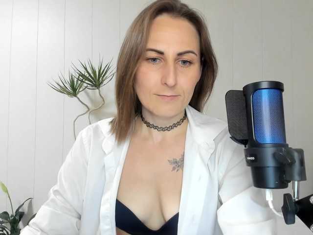 Kiza9 live cam on BongaCams