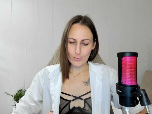 Kiza9 live cam on BongaCams