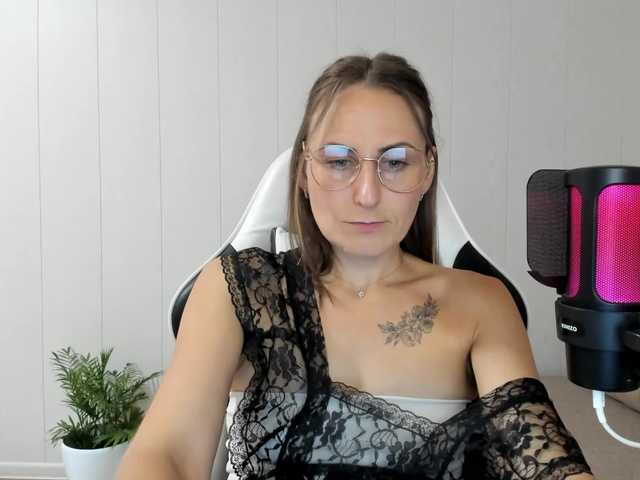 Kiza9 live cam on BongaCams