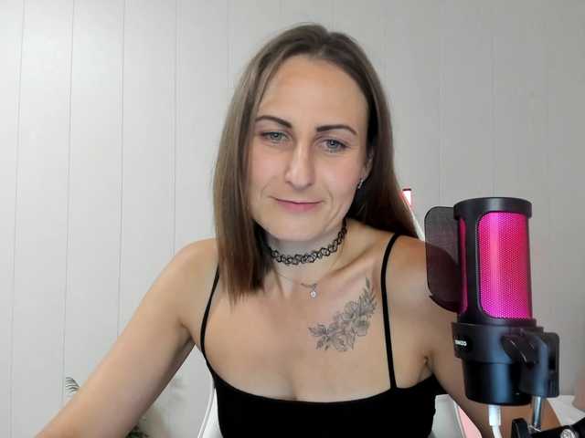 Kiza9 live cam on BongaCams