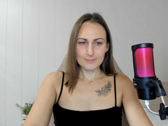 Kiza9 live cam on BongaCams