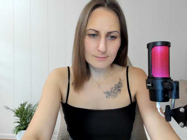 Kiza9 live cam on BongaCams