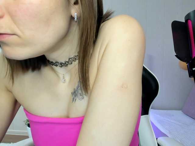 Kiza9's BongaCams show and profile