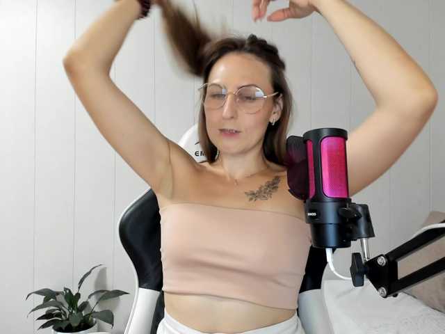 Kiza9 live cam on BongaCams