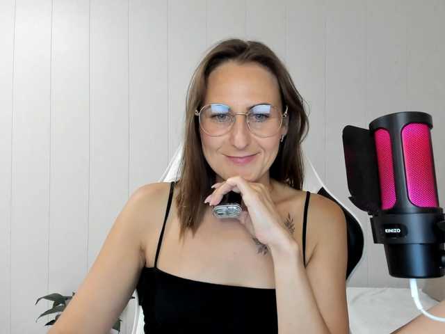Kiza9 live cam on BongaCams
